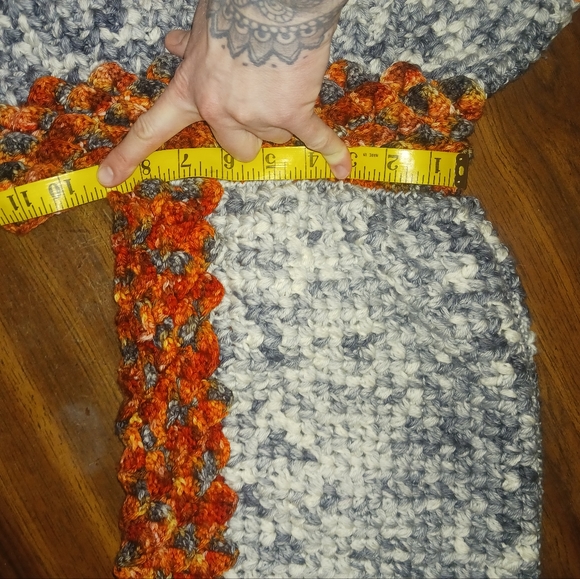 Crochet hooded cowl and arm warmers - Picture 7 of 8